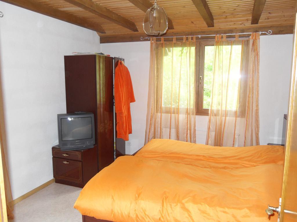 Bed&Breakfast In Flueh Hofstetten-Fluh Værelse billede